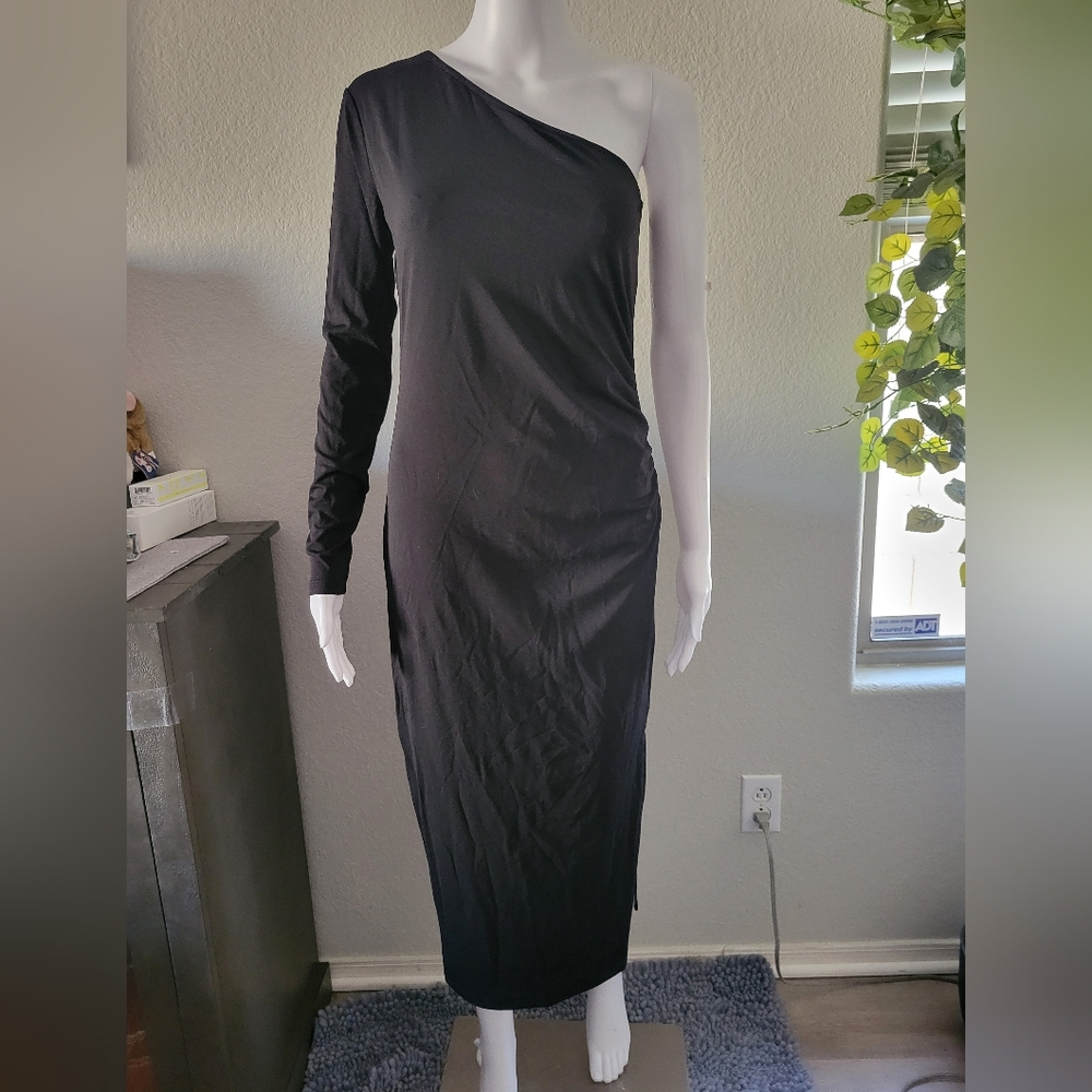 H&M One Shoulder Bodycon Dress-NEW YEARS EVE PERFECTION